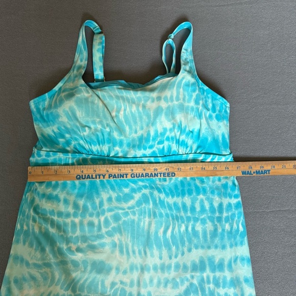 Lands End Women’s tummy control swim dress with pockets size 10 blue tie dye - Picture 8 of 10
